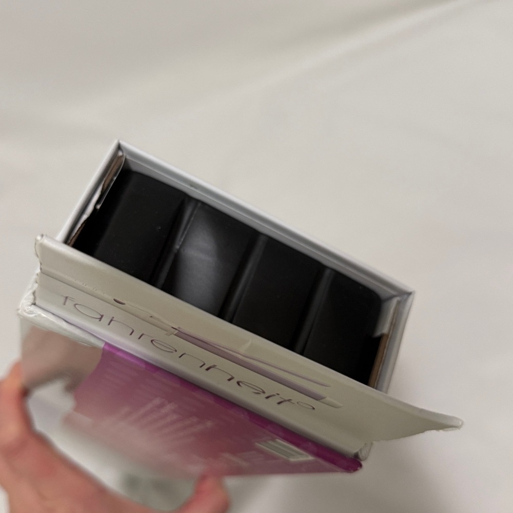 1.25" Extra Long Fahrenheit Curling Wand in Light Purple - Picture 7 of 8